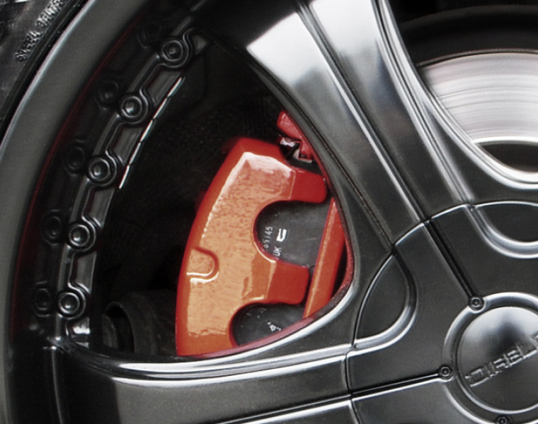 Ferrari F12 nanotecnologia