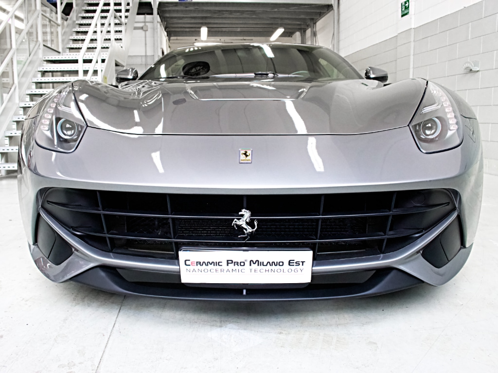 Ferrari F12 nanotecnologia