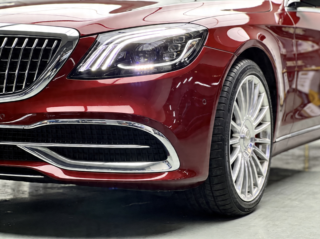 vettura di lusso con rivestimento nanoceramico