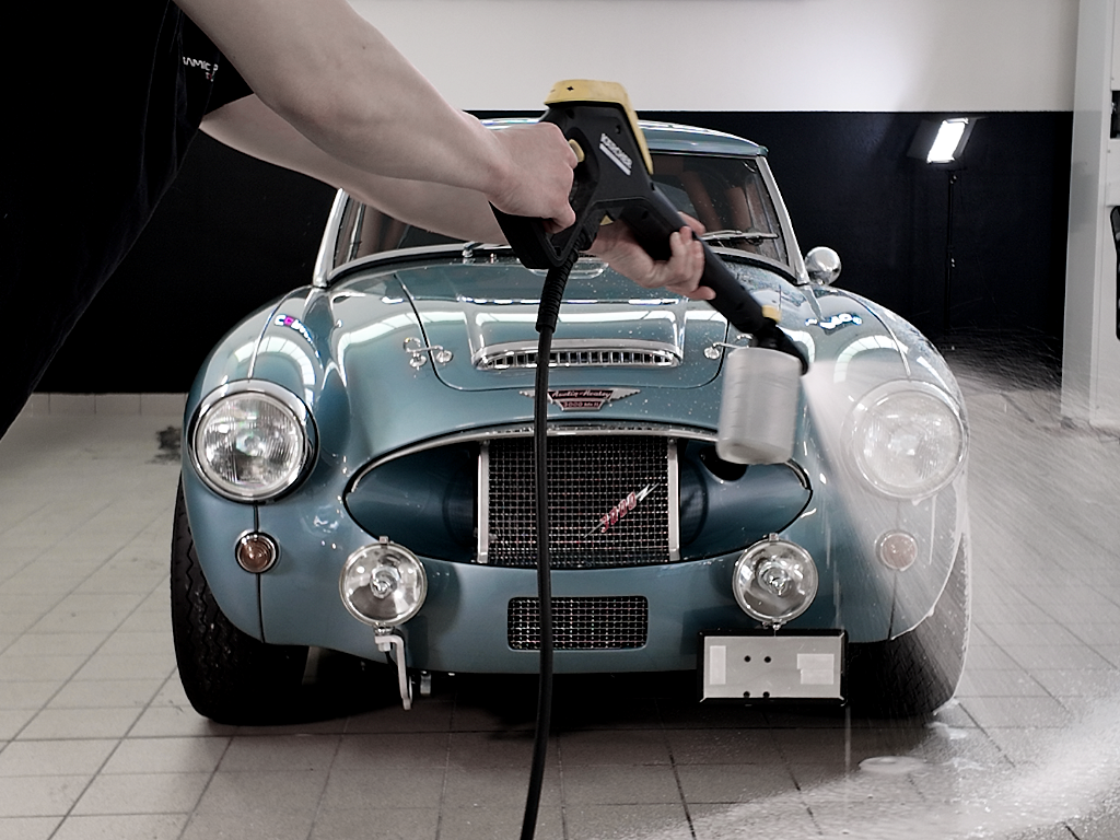 Lavaggio auto prima di decontaminazione